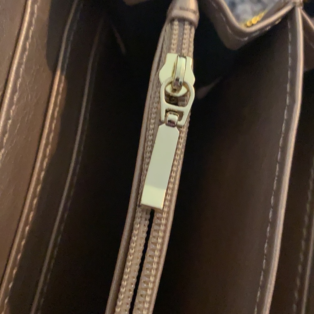 Wallet - Picture 4 of 4